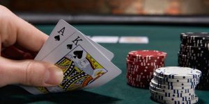 Tổng hợp các lợi ích của poker online